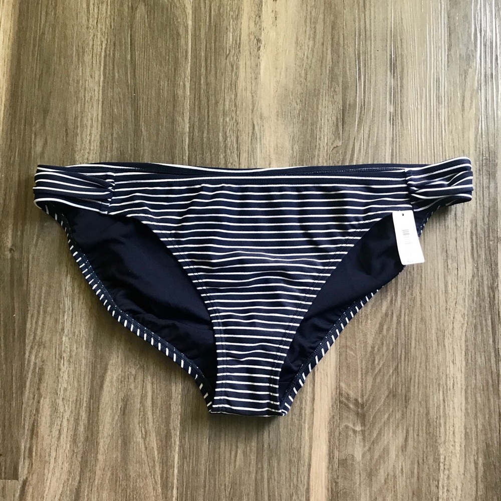 LOVE by Gap